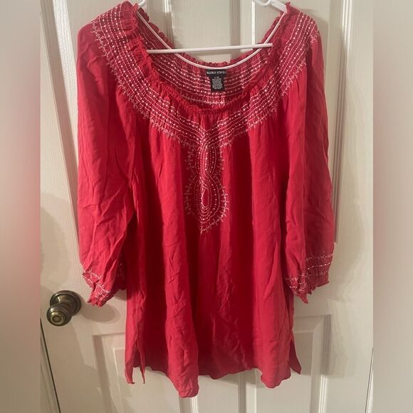 Valerie Stevens Smocked Embroidered Stitch Top large - Picture 1 of 4